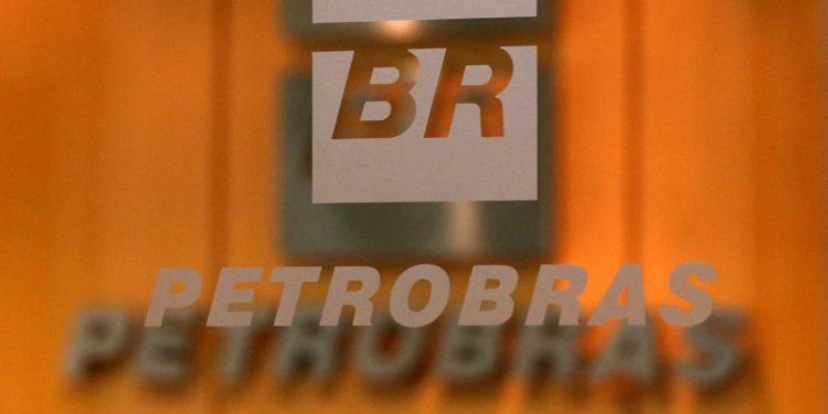Petrobras tem 267 trabalhadores com o novo coronavírus