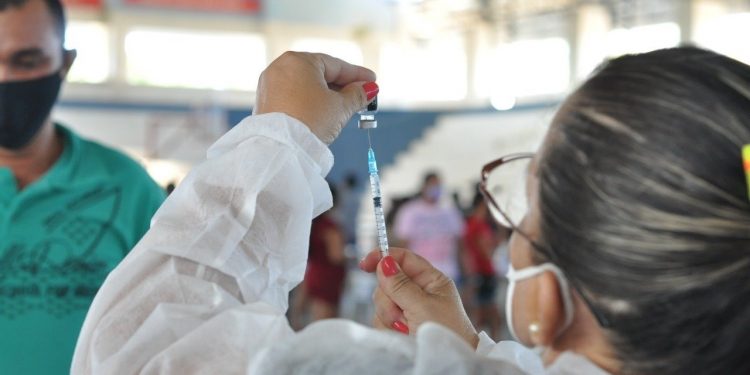 Cerca de 66 mil pessoas estão agendadas para receber a vacina na segunda e terça-feira