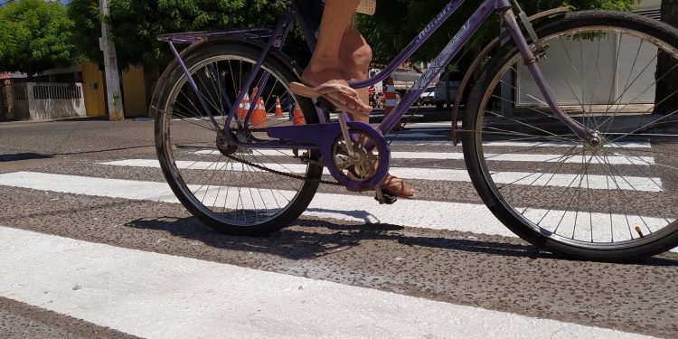 Limoeiro do Norte ganha sinalização horizontal em várias ruas; veja fotos