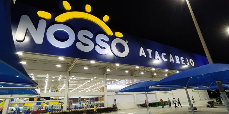 Rede de Supermercado Nosso Atacarejo inaugura sua primeira loja no Ceará em Limoeiro do Norte