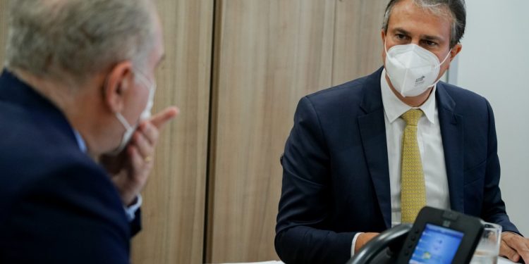 Governador Camilo Santana se reúne com ministro e reforça pedido para habilitação de Hospital Regional do Vale do Jaguaribe