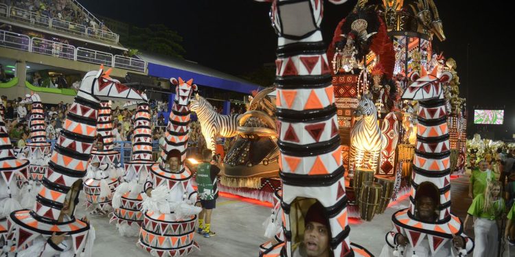 Grupo Especial retorna à Sapucaí depois de dois anos sem carnaval