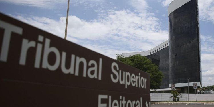 Partidos devem enviar lista de filiados até 18 de abril, diz TSE