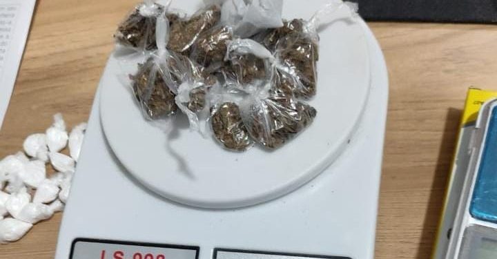 Polícia Militar realiza prisão por tráfico de drogas em Limoeiro do Norte