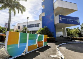 Uece promove a 1ª fase do Vestibular 2025.1 neste domingo (17)