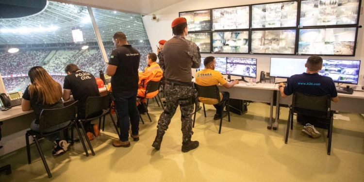 Governador Elmano anuncia que as finais do Campeonato Cearense já contarão com reconhecimento facial na Arena Castelão