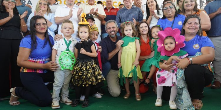 Municípios de Capistrano e Barreira recebem Centros de Educação Infantil