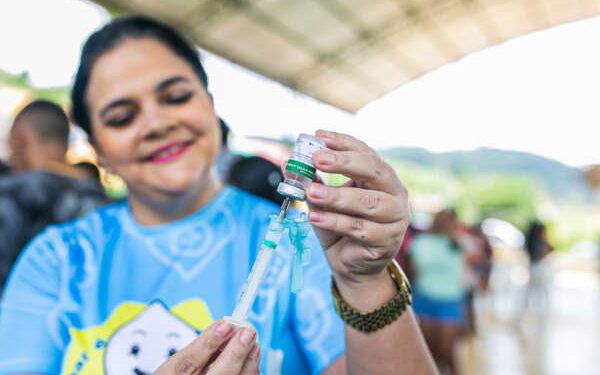 Vacinação contra a gripe será liberada para todos os públicos a partir desta terça (20)