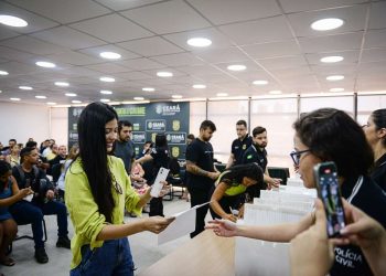 Nos cinco primeiros meses de 2025, crimes de roubos de aparelhos celulares reduzem 27% em Fortaleza e 24,8% no Ceará