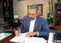 Governador Elmano de Freitas sanciona lei que autoriza compra de férias de policiais
