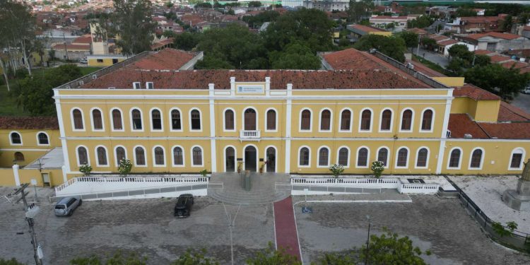 Ensino Superior: Universidade Estadual do Vale do Acaraú terá mais duas unidades implantadas no Litoral Norte