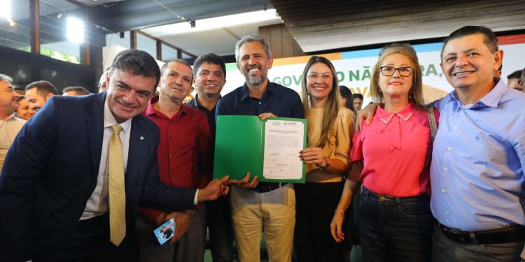 Mais de 130 mil cearenses de 41 municípios serão beneficiados com obras de abastecimento de água