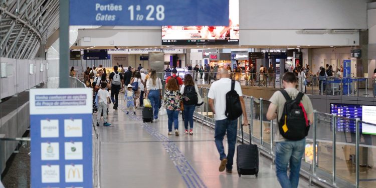 Ceará bate recorde histórico em 2025 e supera volume de turistas internacionais do período pré-pandemia