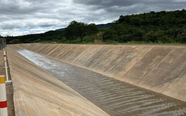 Mais 15 km do Cinturão das Águas são liberados para receber água do São Francisco