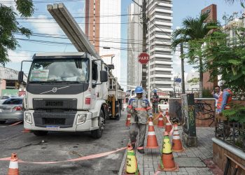 ENEL REGISTRA 501 OCORRÊNCIAS NA REDE ELÉTRICA CAUSADAS POR COLISÕES COM POSTES NO PRIMEIRO SEMESTRE DE 2026; MAIS DE 311 MIL CLIENTES TIVERAM O FORNECIMENTO DE ENERGIA AFETADO
